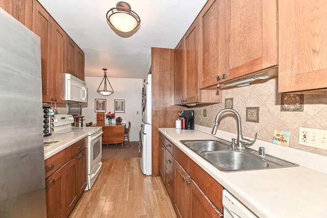 $179,900 | 2101 Good Hope Road, Unit 207, Glendale, WI 53209