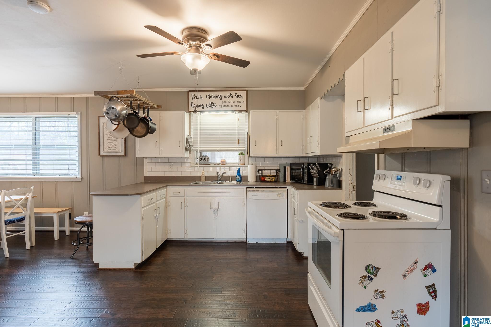 303 Florence Street Bessemer, AL 35023 - Photo 7 of 33
