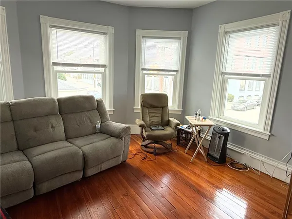 $2,350 | 53 Hadwin Street, Unit 2, Central Falls, RI 02863