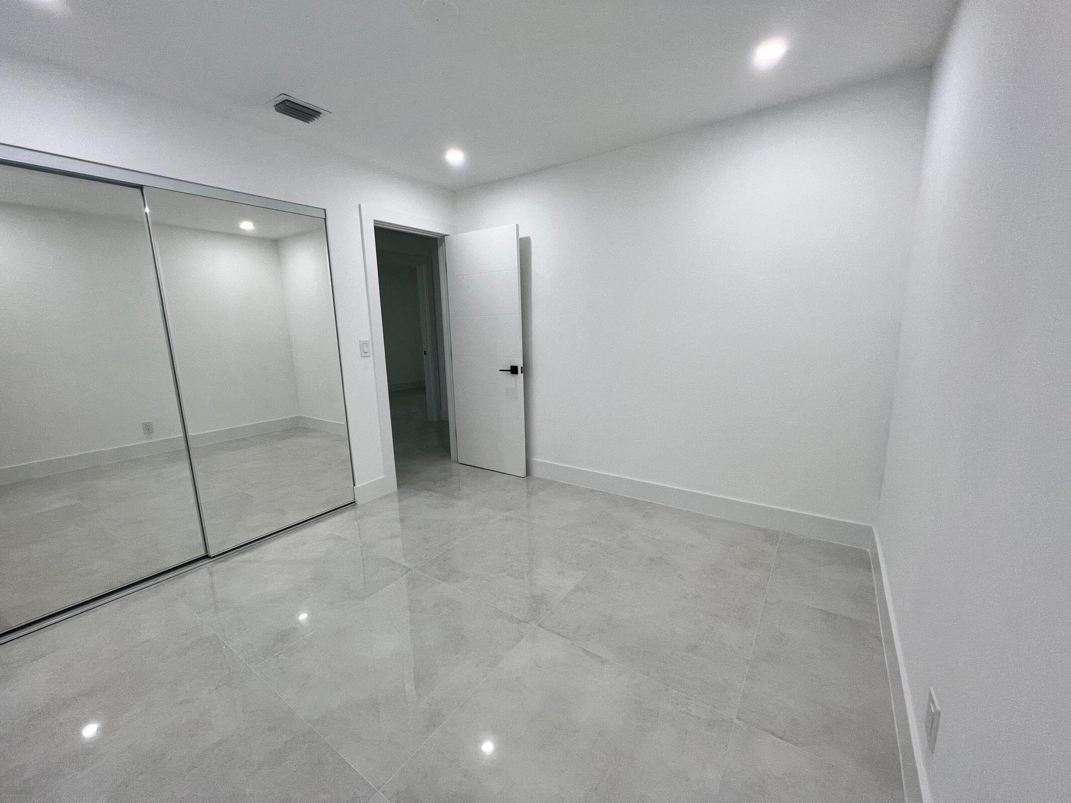 132 Davis Road Palm Springs, FL 33461 - Photo 17 of 24 20220403184844821779000000-o