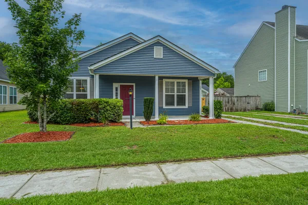 $342,500 | 325 Harriswood Lane, Moncks Corner, SC 29461