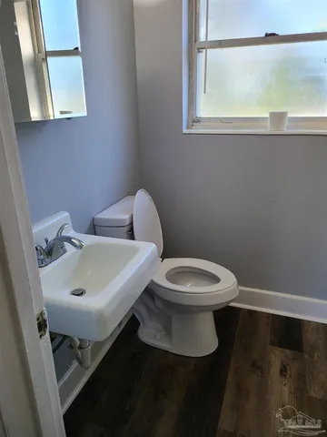 $1,195 | 5549 Mayfair Drive, Pensacola, FL 32506