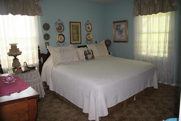 2030 Gentle Road Lewisburg, TN 37091 - Photo 11 of 20 1 of 3 bedrooms down. 11x14 sqft with double closet.