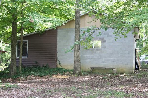 2030 Gentle Road Lewisburg, TN 37091 - Photo 17 of 20 Garage is located on the back of home.