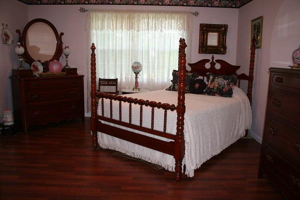 2030 Gentle Road Lewisburg, TN 37091 - Photo 5 of 20 1 of three bedrooms down with walk-in closet.