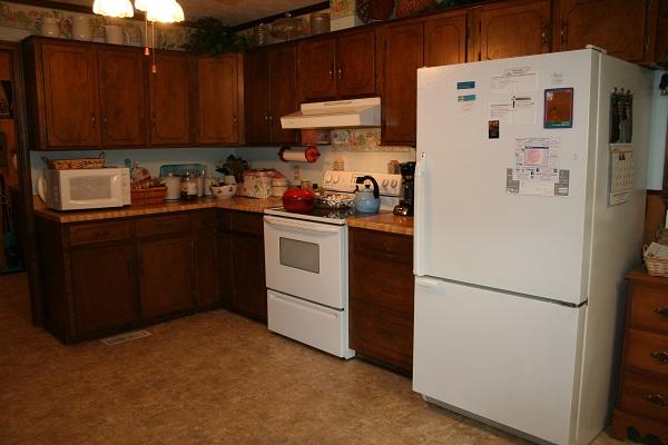 2030 Gentle Road Lewisburg, TN 37091 - Photo 8 of 20 Cabinets, cabinets, and counter space!