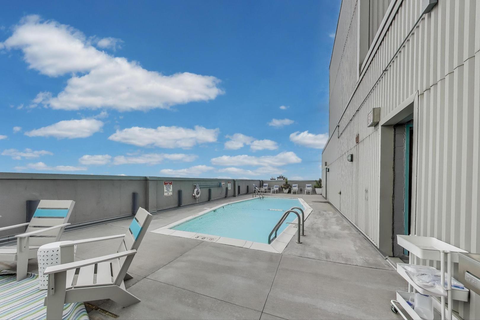 1110 North Lake Shore Drive, Unit 3N Chicago, IL 60611 - Photo 38 of 45 a view of terrace with seating space