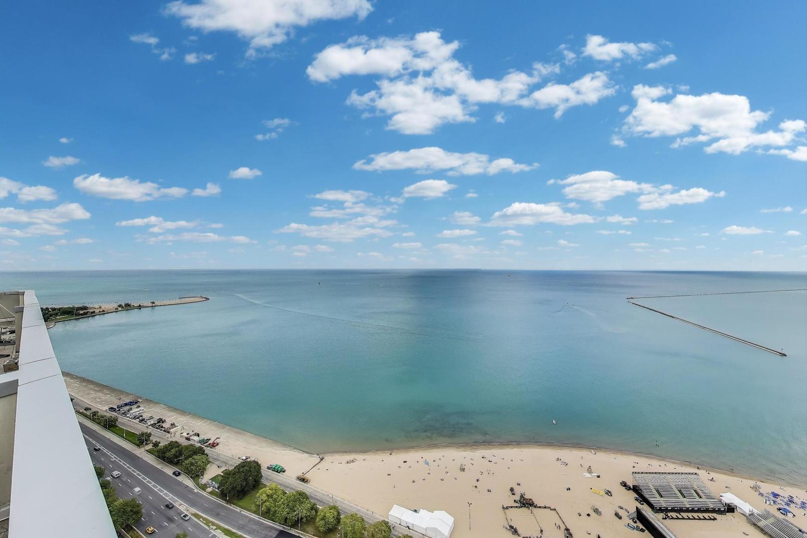 1110 North Lake Shore Drive, Unit 3N Chicago, IL 60611 - Photo 42 of 45 a view of a lake