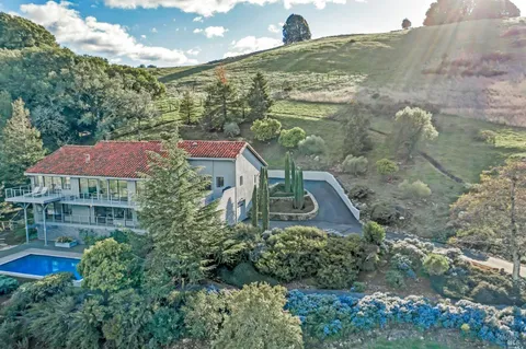 $2,850,000 | 19185 Mesquite Court, Sonoma, CA 95476