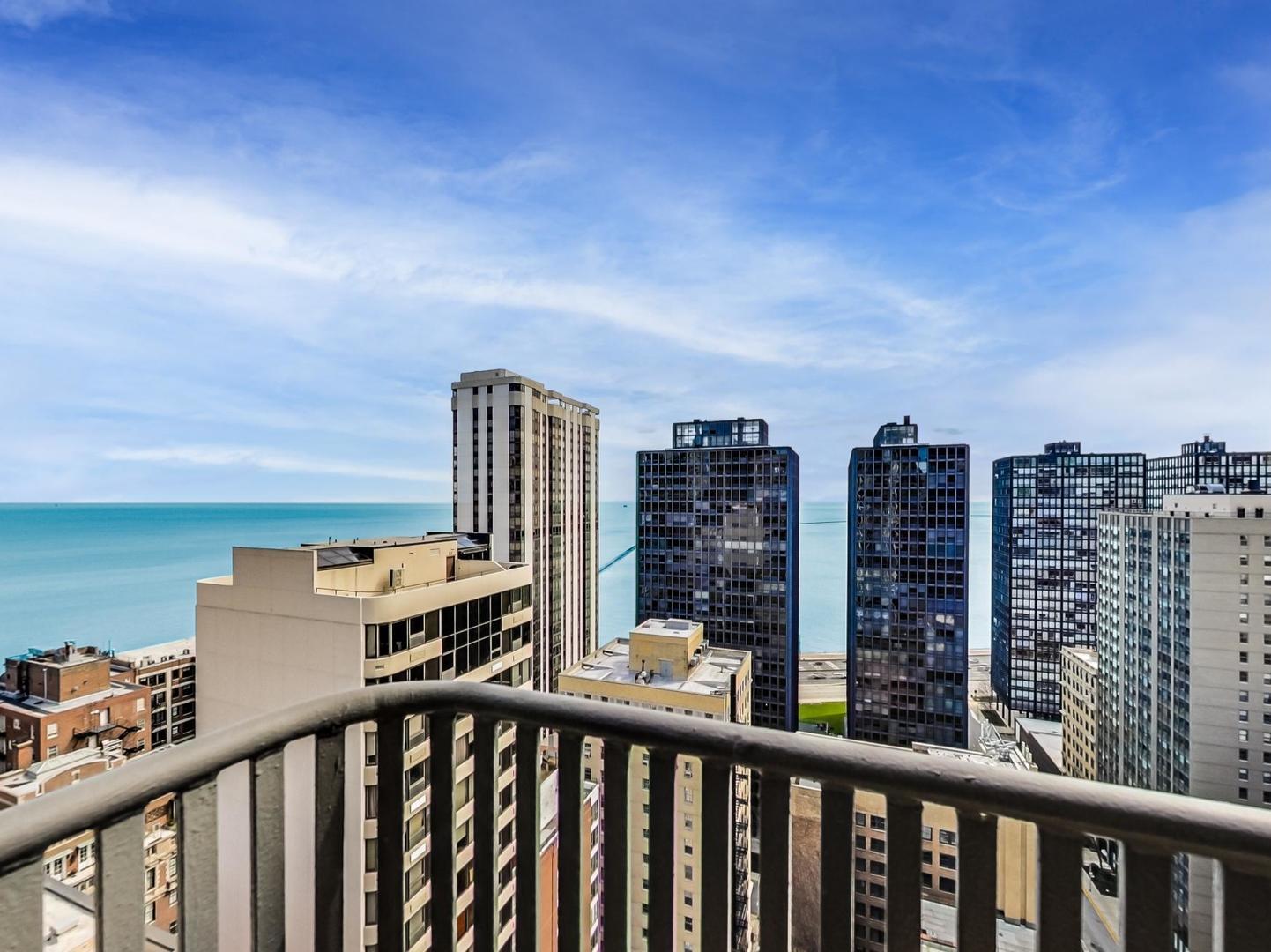 Undisclosed Address Chicago, IL 60611 - Photo 39 of 50 a balcony with city view