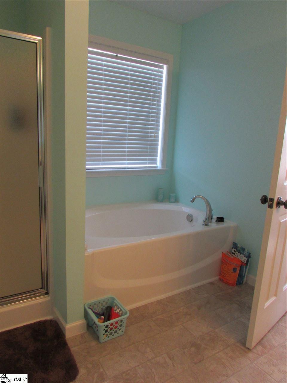 2 Whitethorn Lane Greenville, SC 29607 - Photo 13 of 23