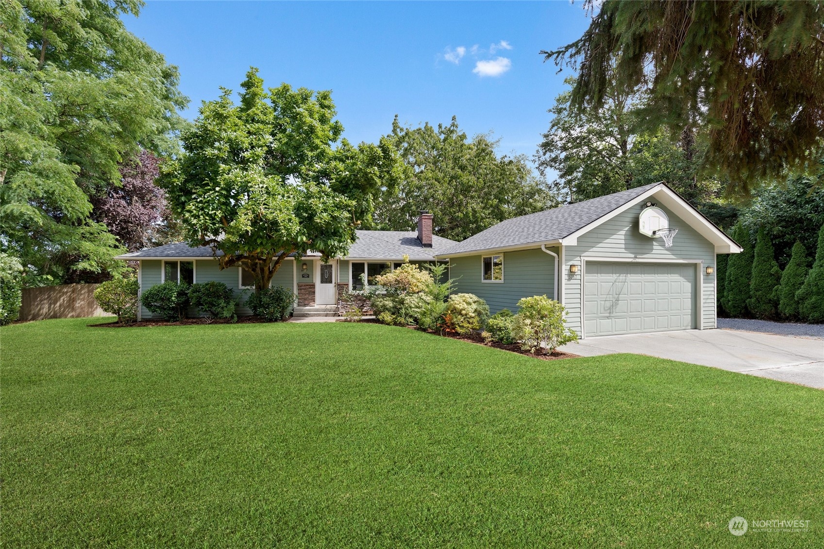 5717 Cady Road Everett, WA 98203 - Photo 2 of 35