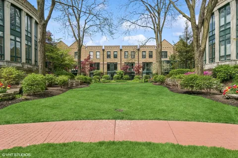$1,050,000 | 1606 North Mohawk Street, Unit B, Chicago, IL 60614