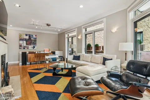 $1,050,000 | 1606 North Mohawk Street, Unit B, Chicago, IL 60614