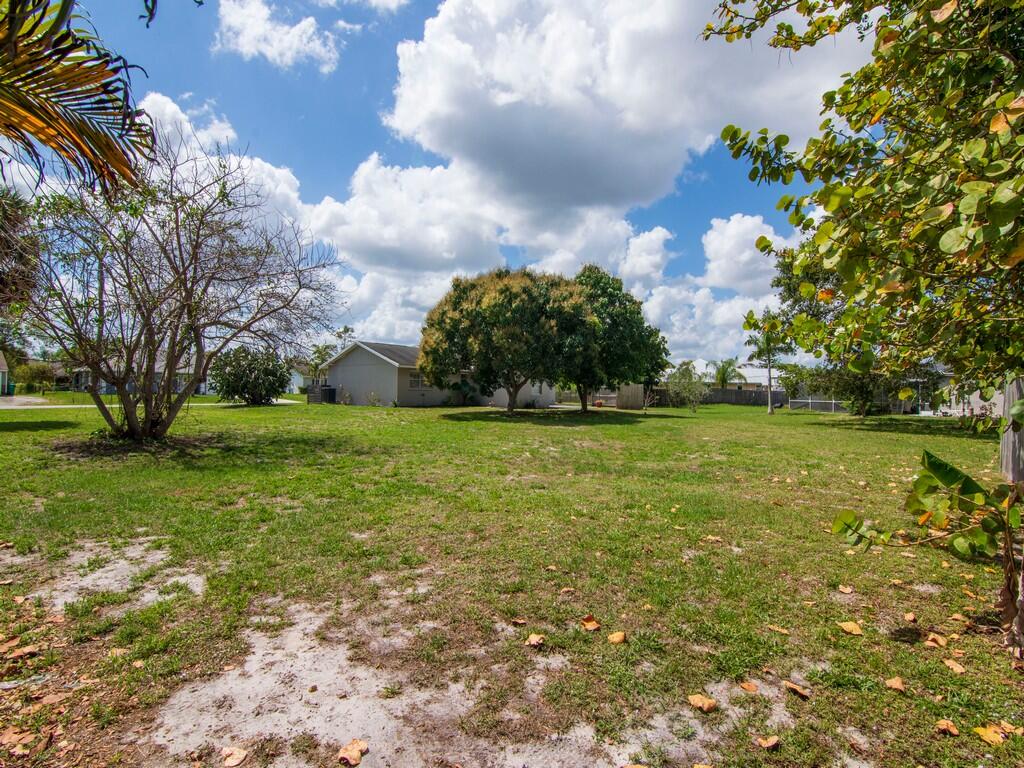 1511 Southeast Portillo Road Port St. Lucie, FL 34952 - Photo 29 of 45 Image10