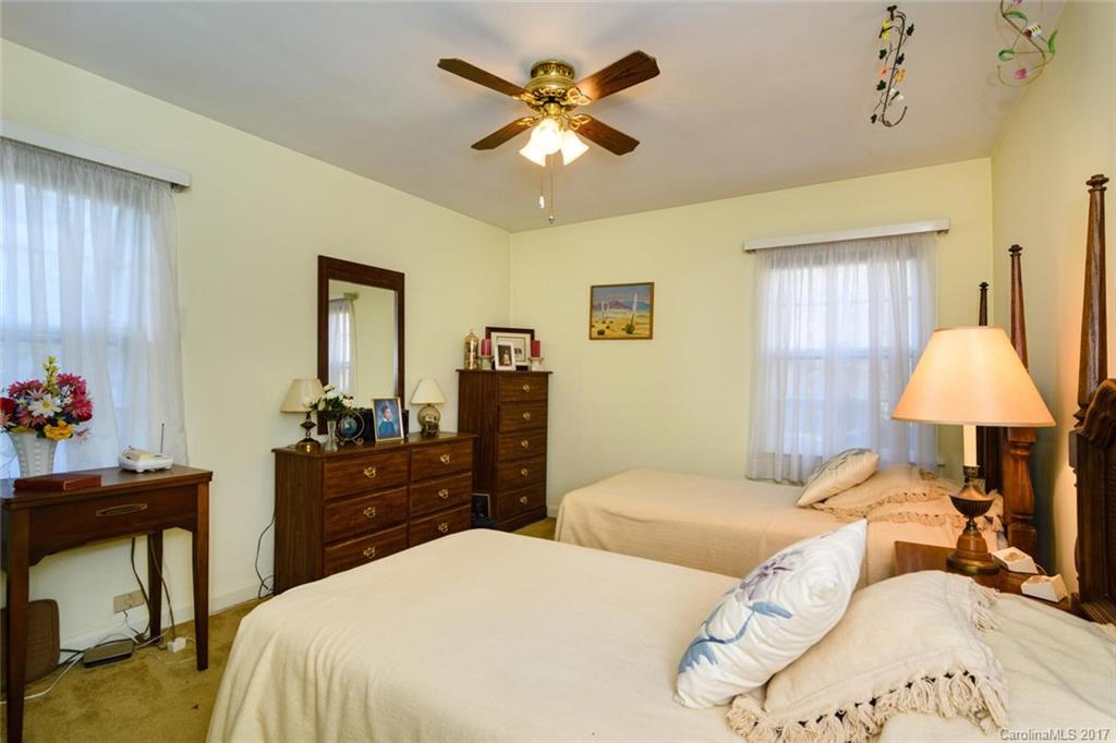 4 Digges Road Asheville, NC 28805 - Photo 17 of 24 Gallery Image 17