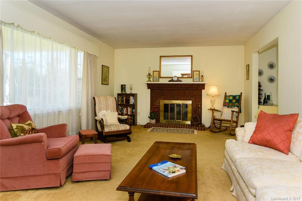 4 Digges Road Asheville, NC 28805 - Photo 6 of 24 Gallery Image 6