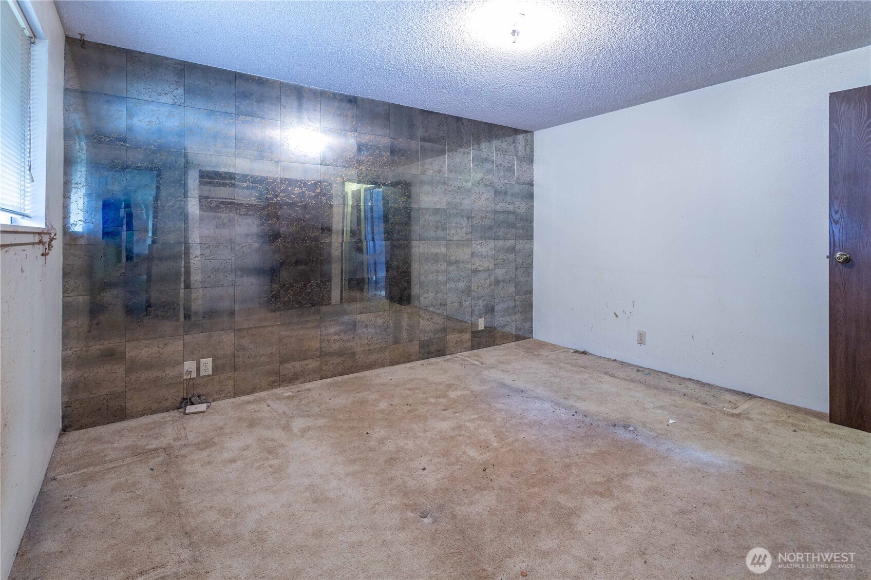 4045 Iron Gate Road Bellingham, WA 98226 - Photo 33 of 35 a view of an empty room