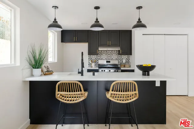 $574,900 | 1191 Crenshaw Boulevard, Los Angeles, CA 90019