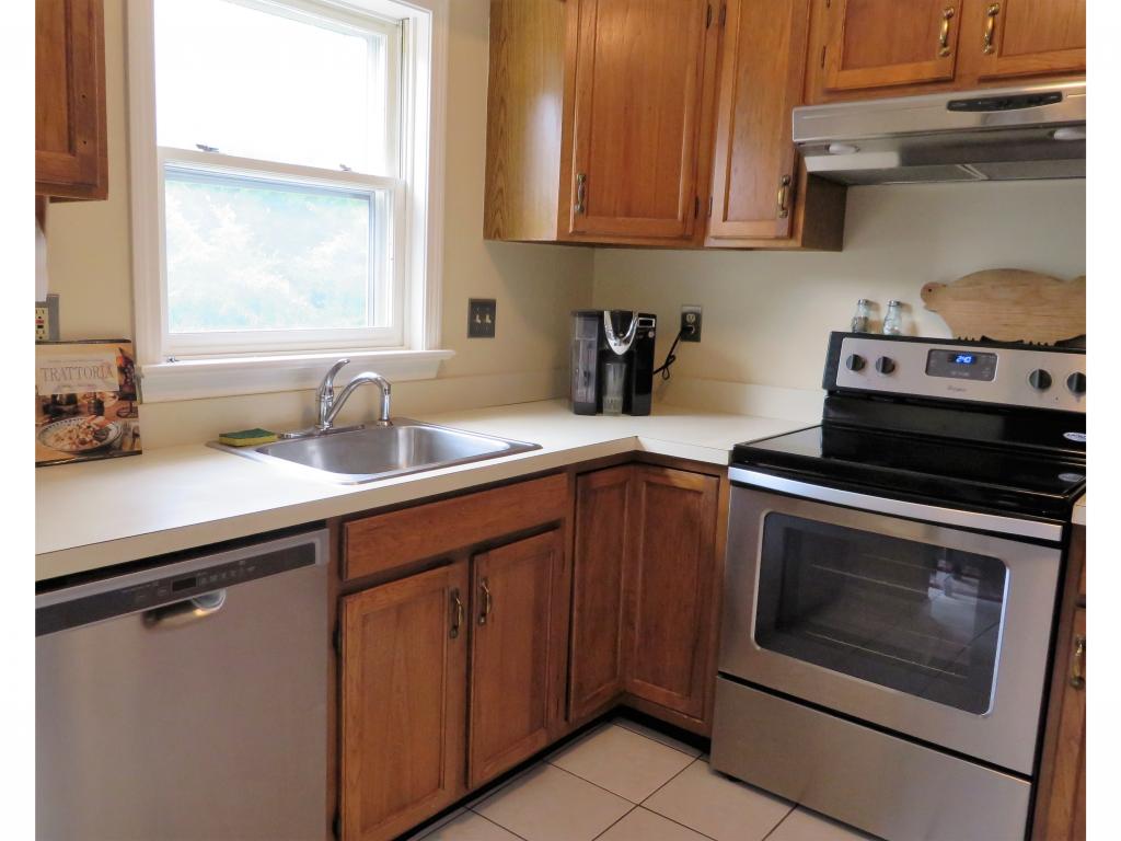 64 Cadogan Way, Unit 64 Nashua, NH 03062 - Photo 5 of 31