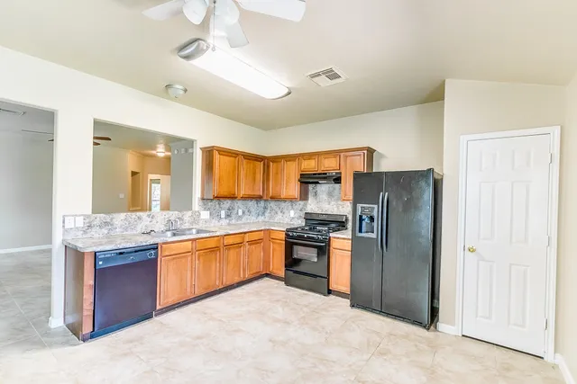 $1,850 | 22450 Highland Point Lane, Spring, TX 77373