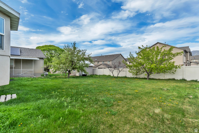 1118 North Ridge Court Spanish Fork, UT 84660 - Photo 4 of 32 Fenced yard with a residential view