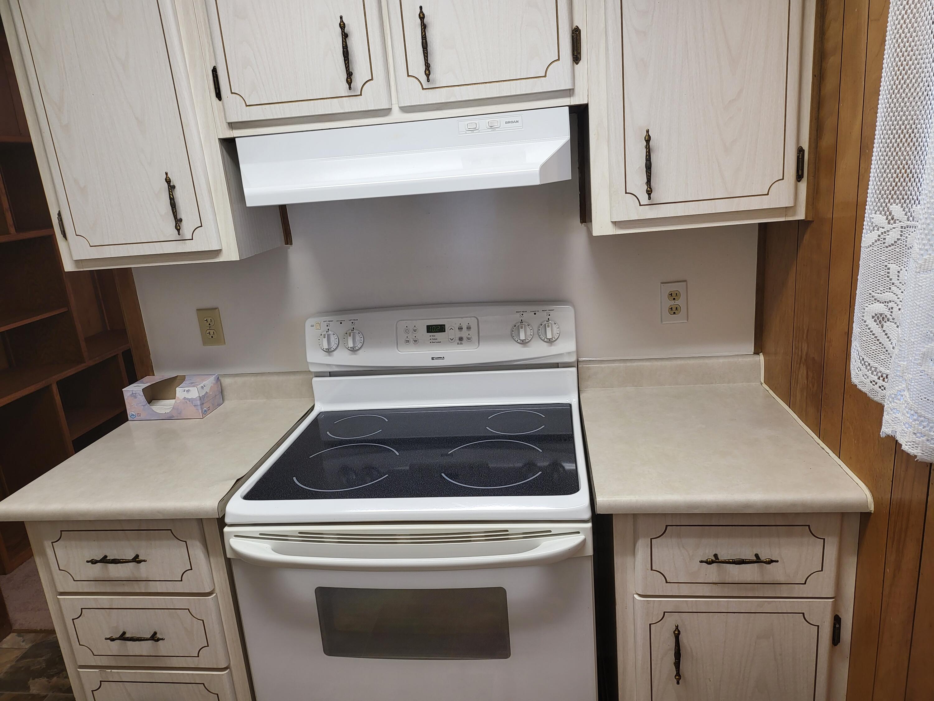 2252 Table Rock Road, Unit 38 Medford, OR 97501 - Photo 9 of 28 20240623_102726