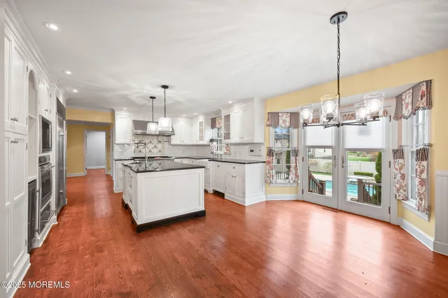 $1,425,000 | 41 Thomas Drive, Manalapan, NJ 07726