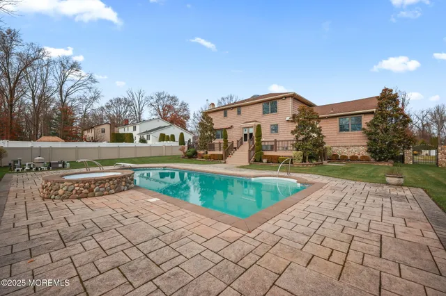 $1,425,000 | 41 Thomas Drive, Manalapan, NJ 07726
