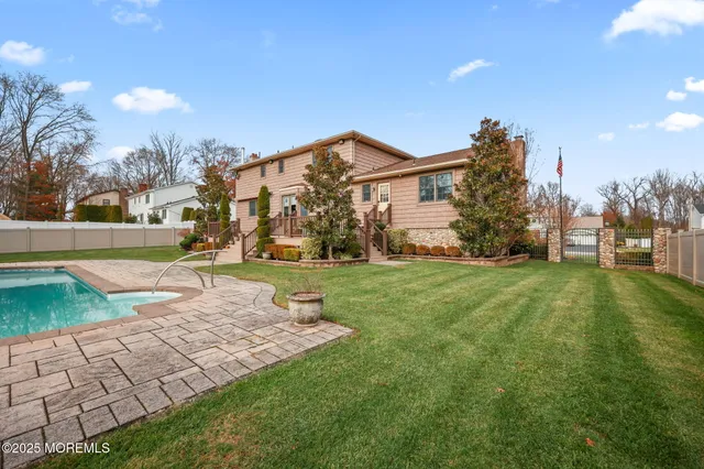 $1,425,000 | 41 Thomas Drive, Manalapan, NJ 07726