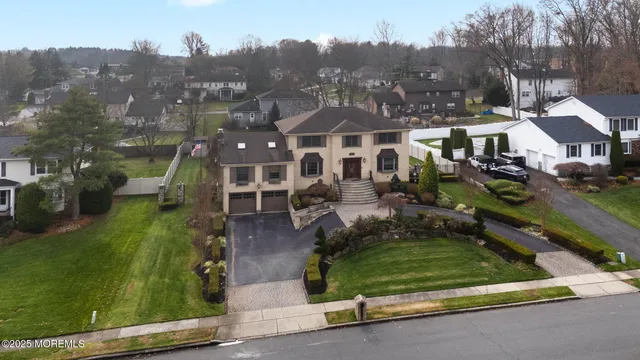 $1,425,000 | 41 Thomas Drive, Manalapan, NJ 07726