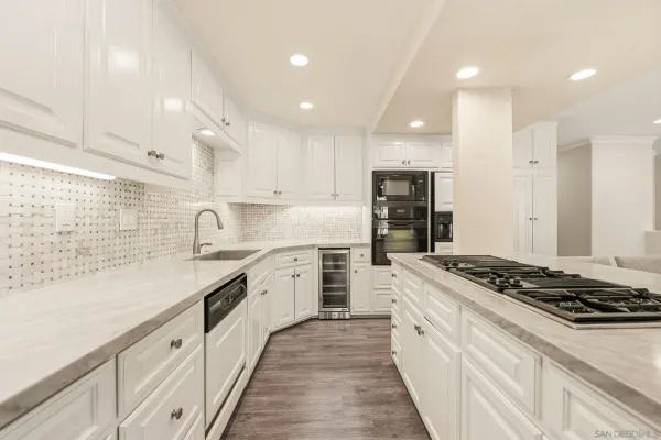 $899,000 | 7525 Jerez Court, Unit F, Carlsbad, CA 92009
