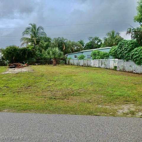 $94,999 | 3603-07 Unique Circle, Fort Myers, FL 33908