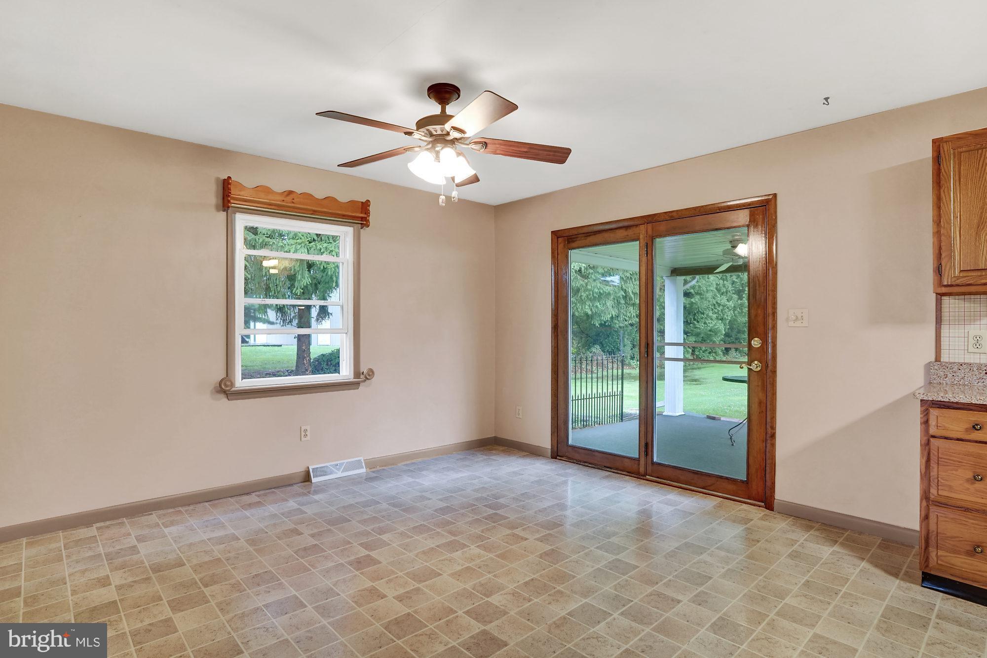 3570 Board Road York, PA 17406 - Photo 13 of 28 Gallery Image 13