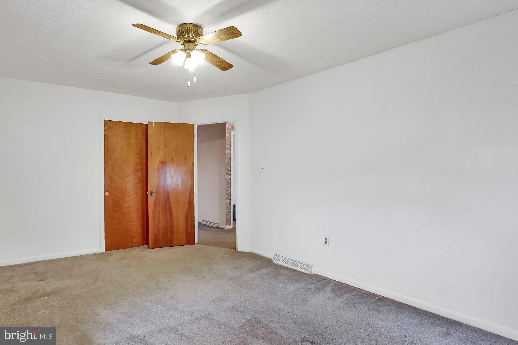 3570 Board Road York, PA 17406 - Photo 15 of 28 Gallery Image 15