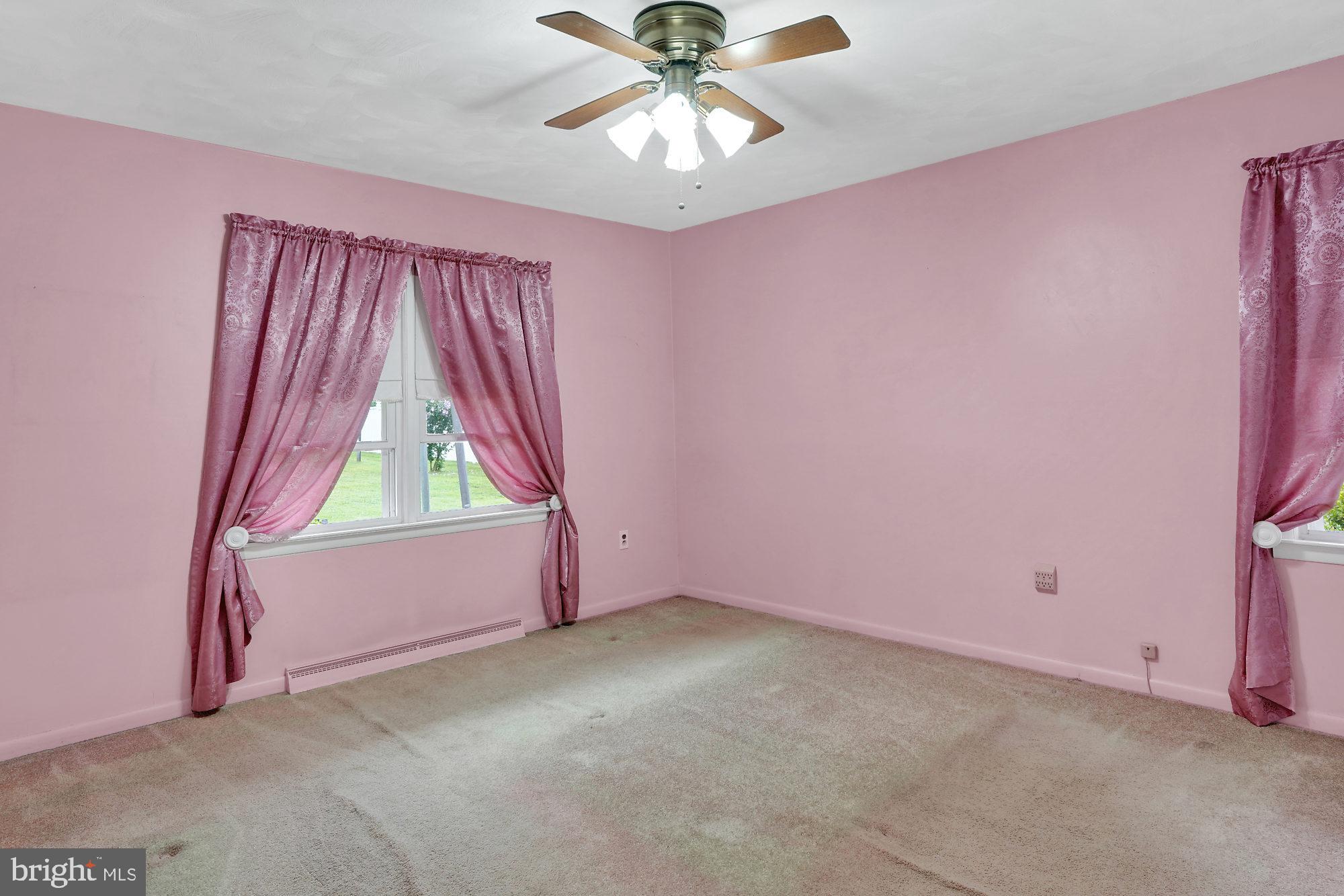 3570 Board Road York, PA 17406 - Photo 16 of 28 Gallery Image 16