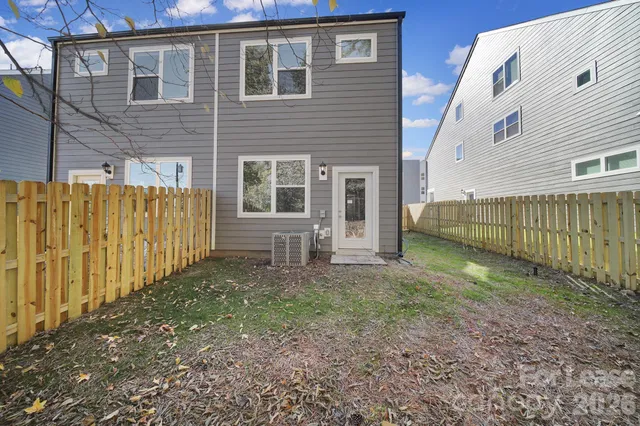 $3,000 | 2432 Arty Avenue, Charlotte, NC 28208