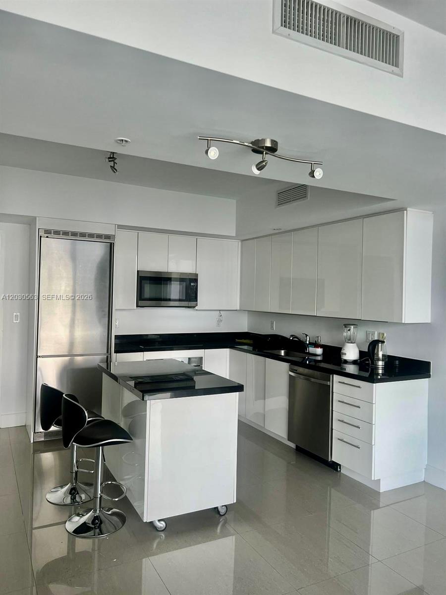 92 Southwest 3rd Street, Unit 4111 Miami, FL 33130 - Photo 6 of 50