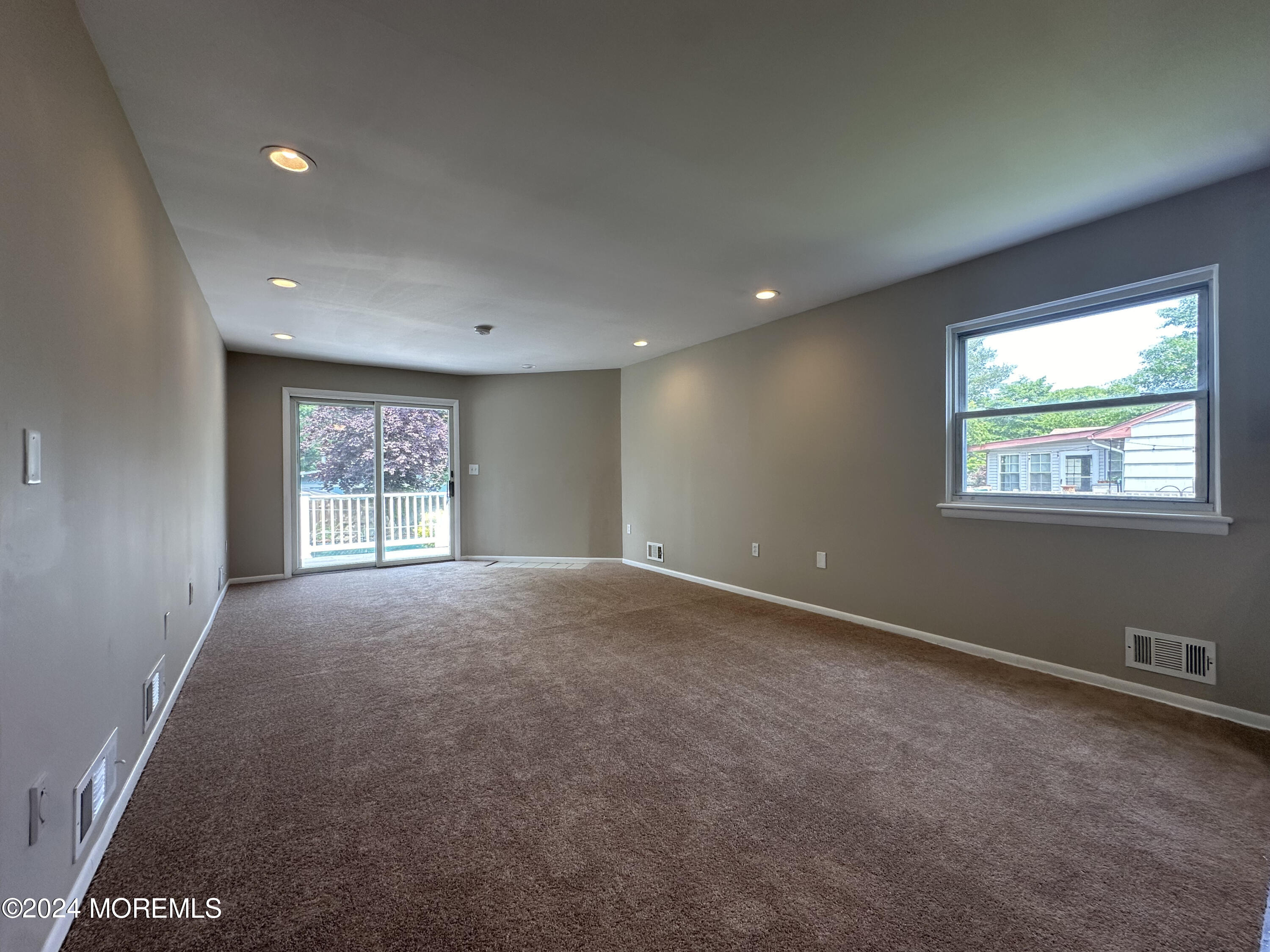 411 Durand Road Neptune Township, NJ 07753 - Photo 4 of 12 IMG_6899