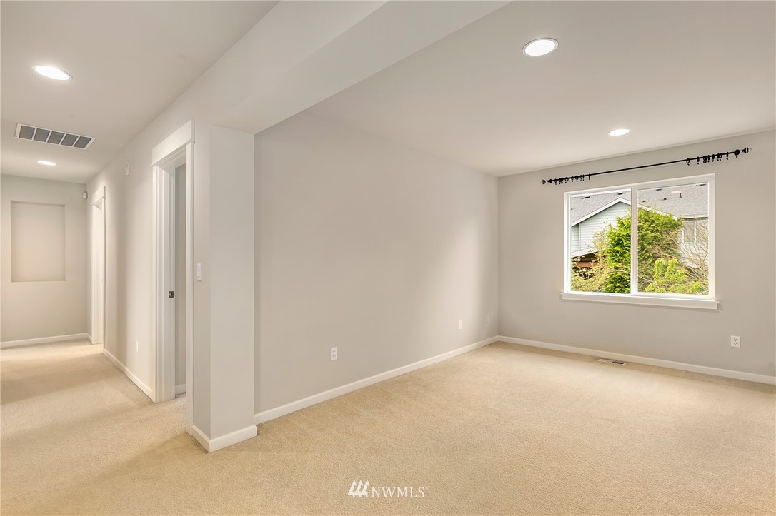 5616 Northeast 5th Court Renton, WA 98059 - Photo 14 of 24