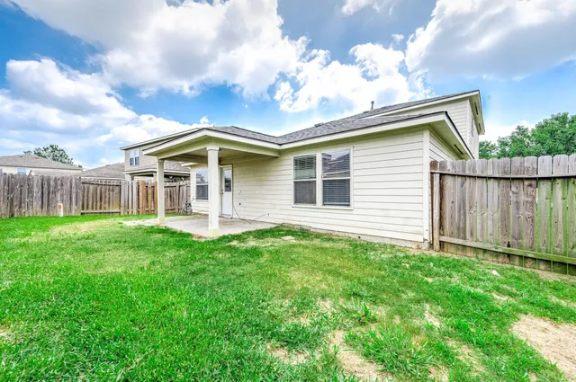 $2,300 | 6626 Springfield Garden Lane, Spring, TX 77379