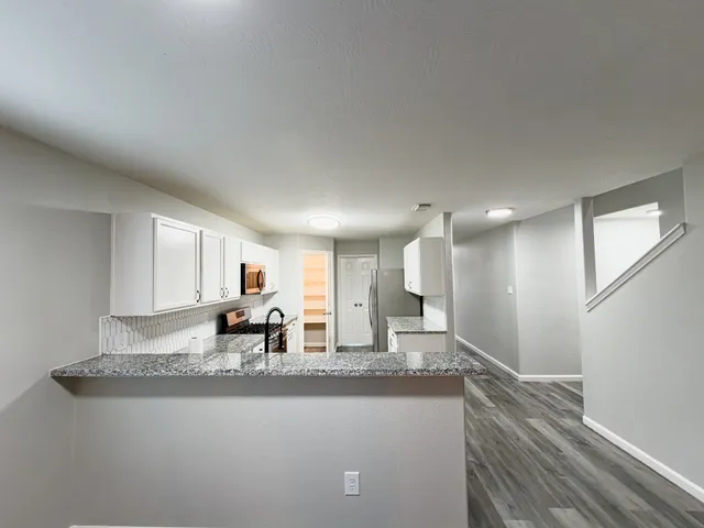 $2,300 | 6626 Springfield Garden Lane, Spring, TX 77379