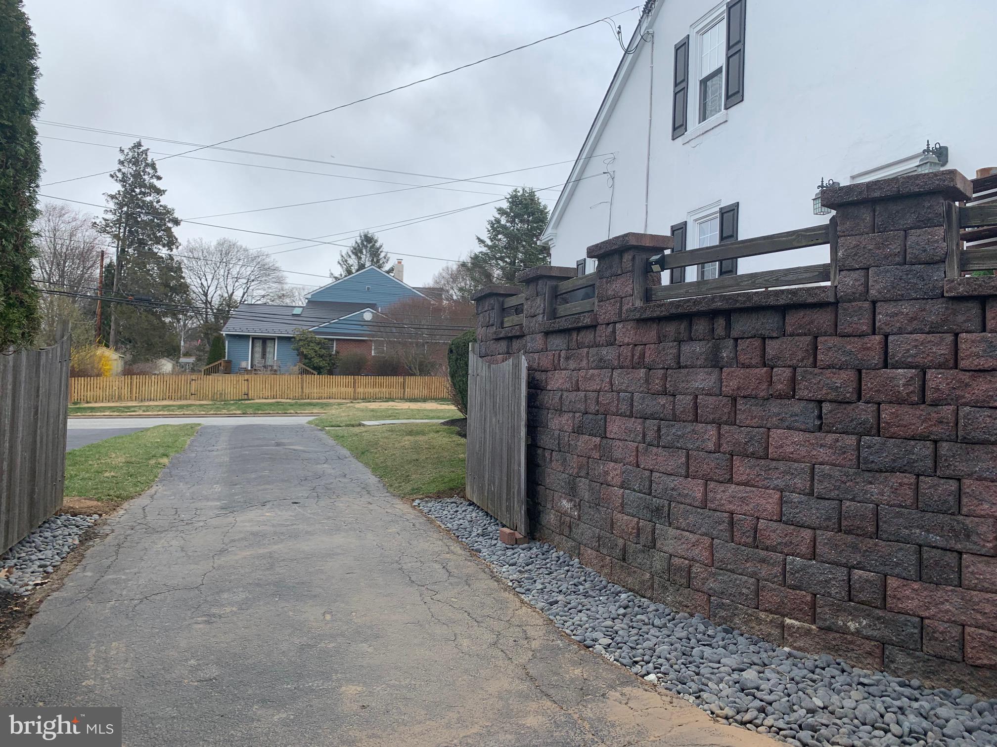 62 Grubb Road Malvern, PA 19355 - Photo 3 of 48 Private Driveway for 8 cars