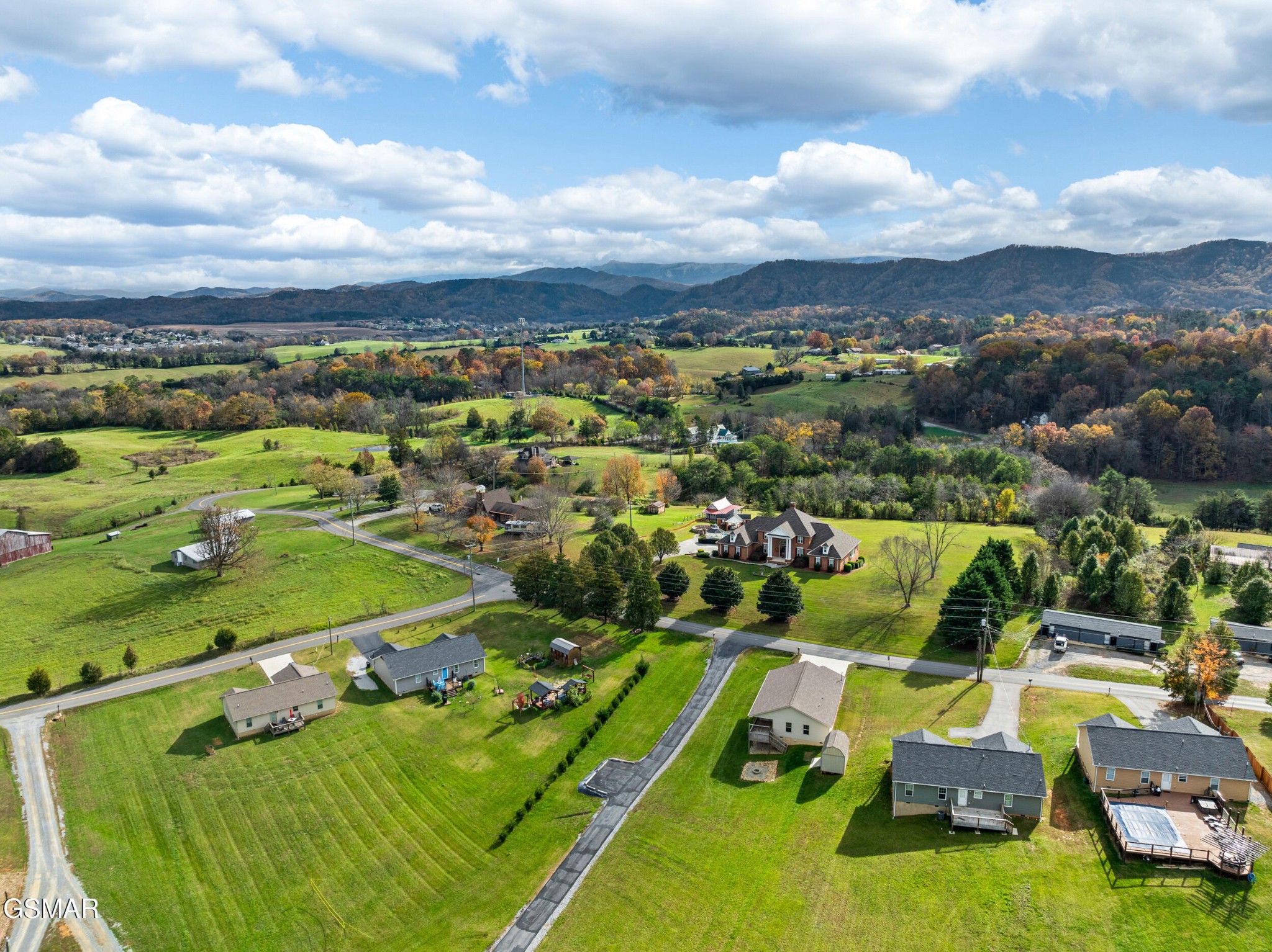 1453 Flatwood Road Sevierville, TN 37862 - Photo 6 of 40 Gallery Image 6