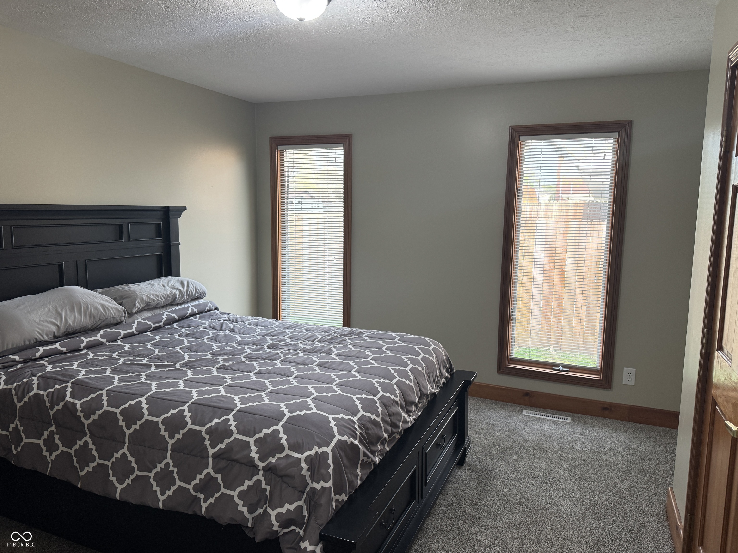 2550 16th Street Columbus, IN 47201 - Photo 5 of 6 Gallery Image 5