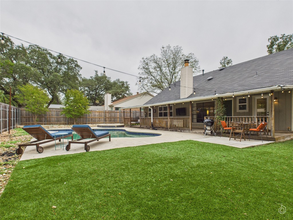 1404 Lance Way Austin, TX 78758 - Photo 3 of 29 a view of a house with backyard and sitting area