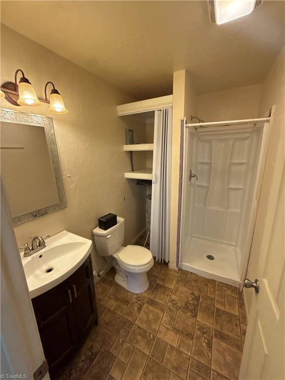3004-3005 Rent Road Yadkinville, NC 27055 - Photo 3 of 21