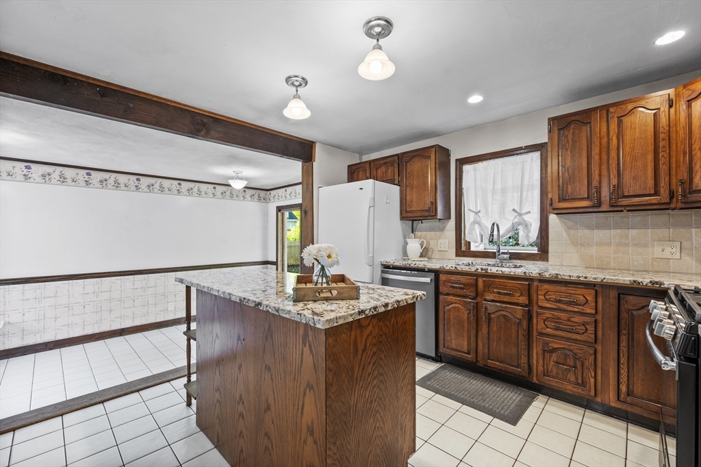 12 Catalina Road Lynn, MA 01905 - Photo 15 of 37 Gallery Image 15