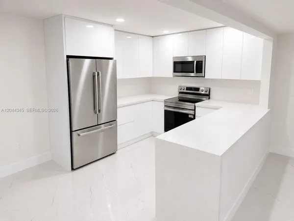 $2,000 | 479 Northeast 210th Cir Terrace, Unit 10128, Miami, FL 33179