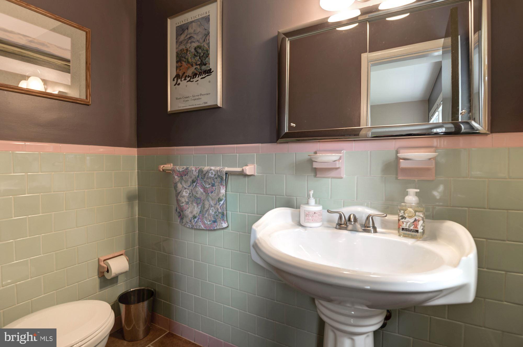 4560 Seminary Road Alexandria, VA 22304 - Photo 11 of 37